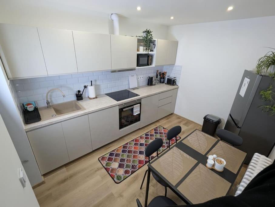 Cool Apartment زنويمو المظهر الخارجي الصورة